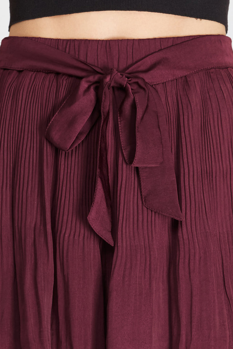 Olivia Pleated Shorts - Maroon